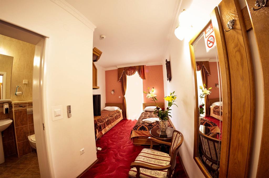 Hotel Latinski Most Saraievo Exterior foto