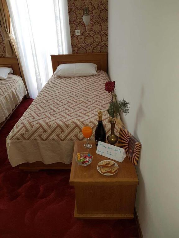 Hotel Latinski Most Saraievo Exterior foto