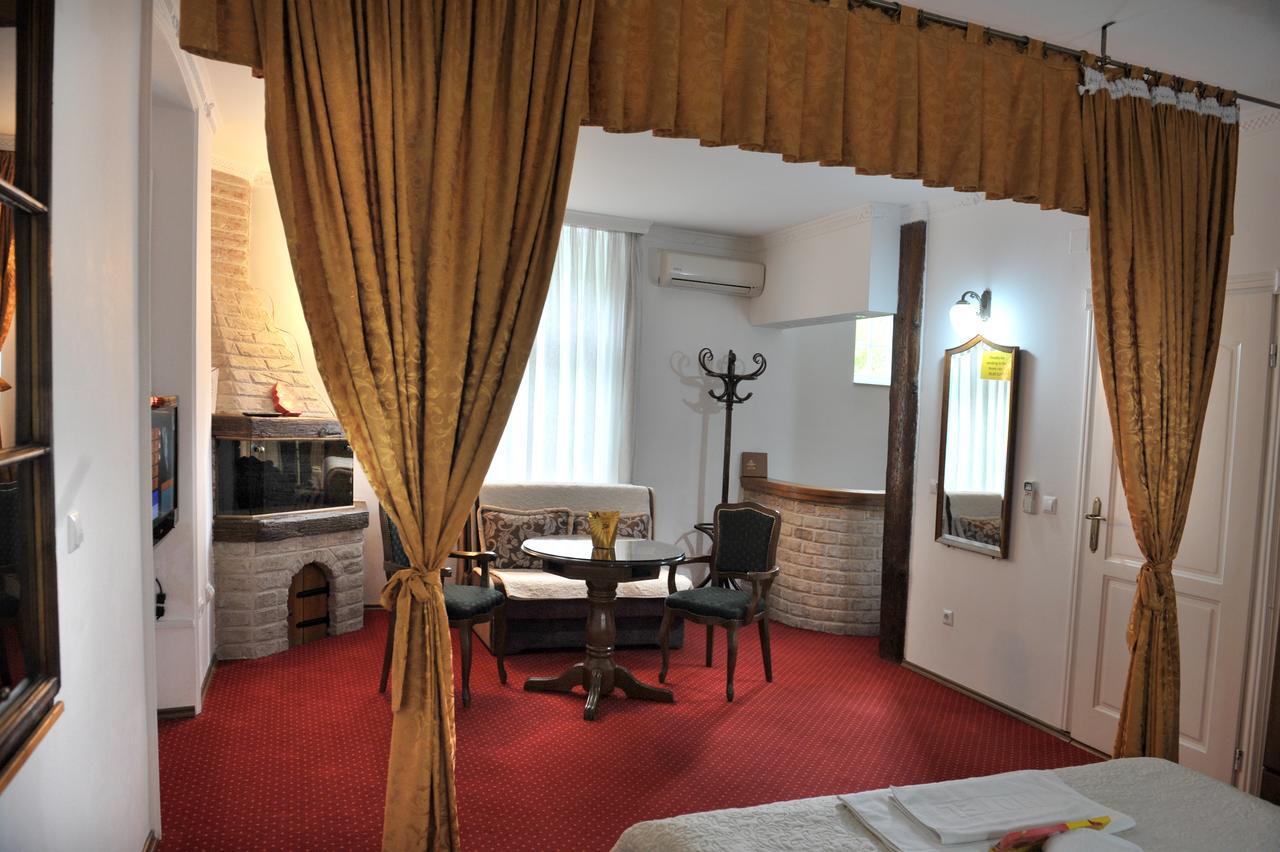 Hotel Latinski Most Saraievo Exterior foto