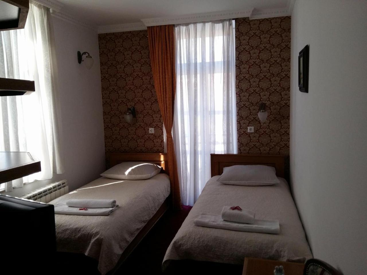 Hotel Latinski Most Saraievo Exterior foto